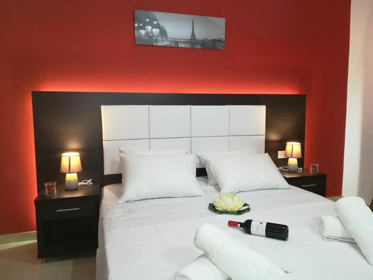 Villa Antonis Deluxe Apartments Amoudi Eksteriør bilde