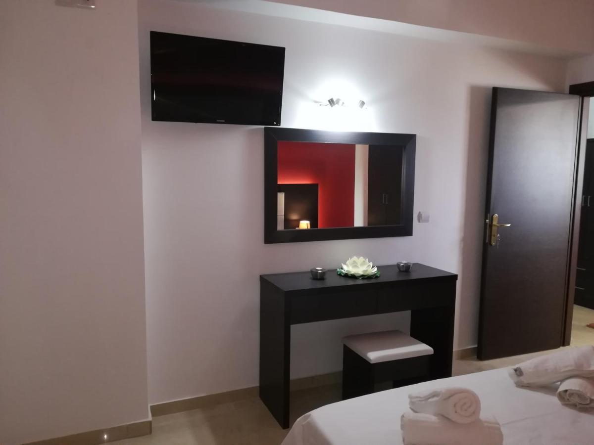 Villa Antonis Deluxe Apartments Amoudi Eksteriør bilde