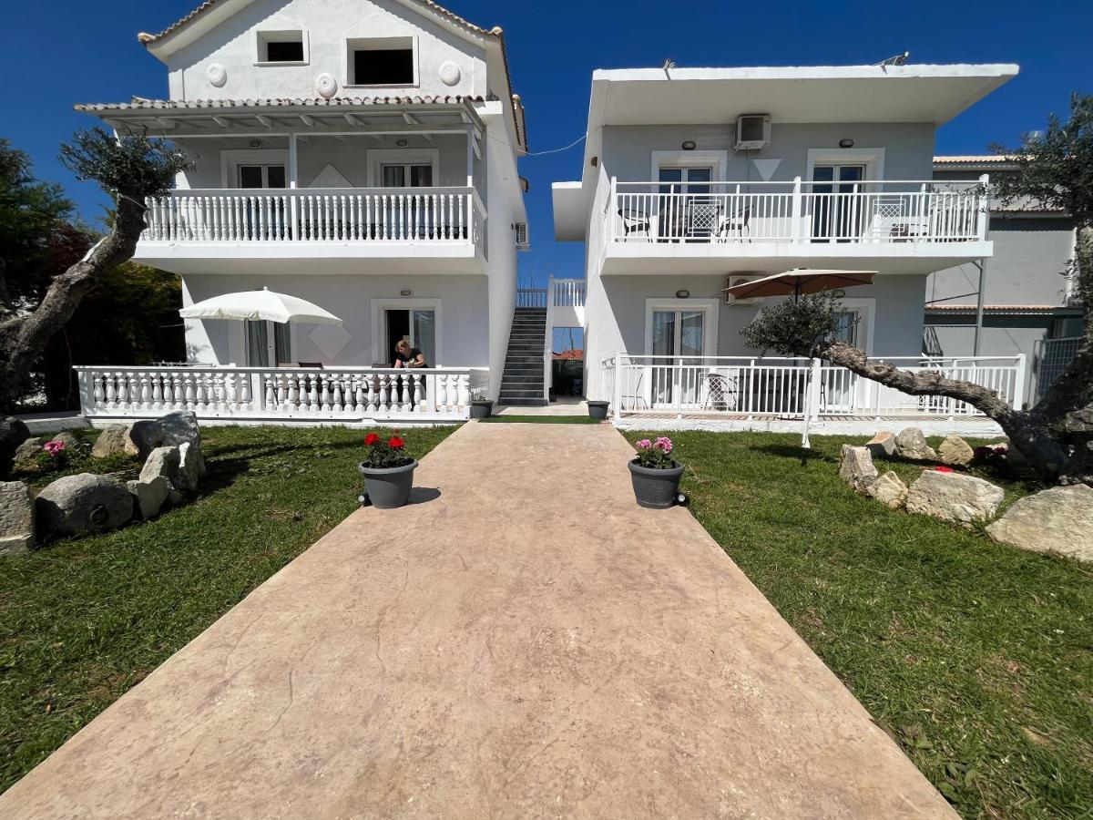 Villa Antonis Deluxe Apartments Amoudi Eksteriør bilde