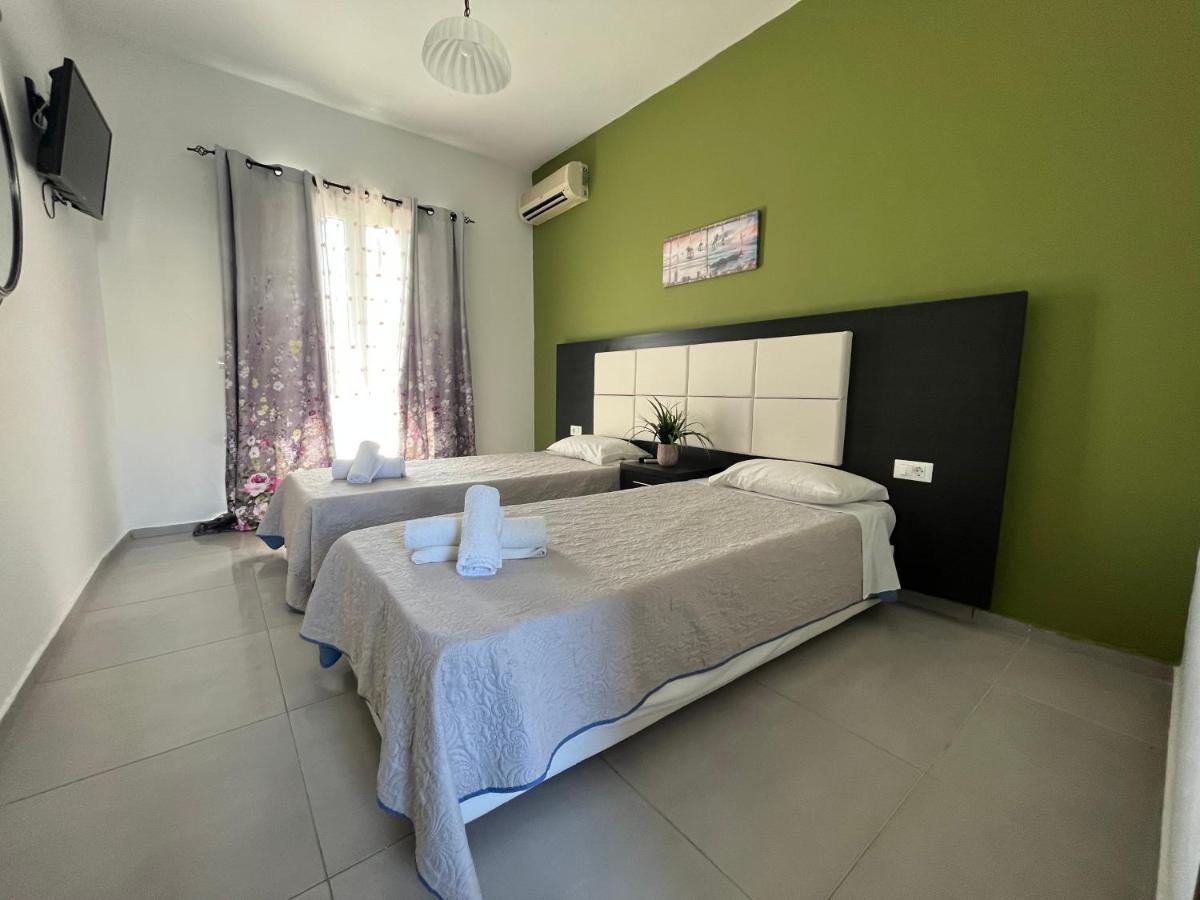 Villa Antonis Deluxe Apartments Amoudi Eksteriør bilde