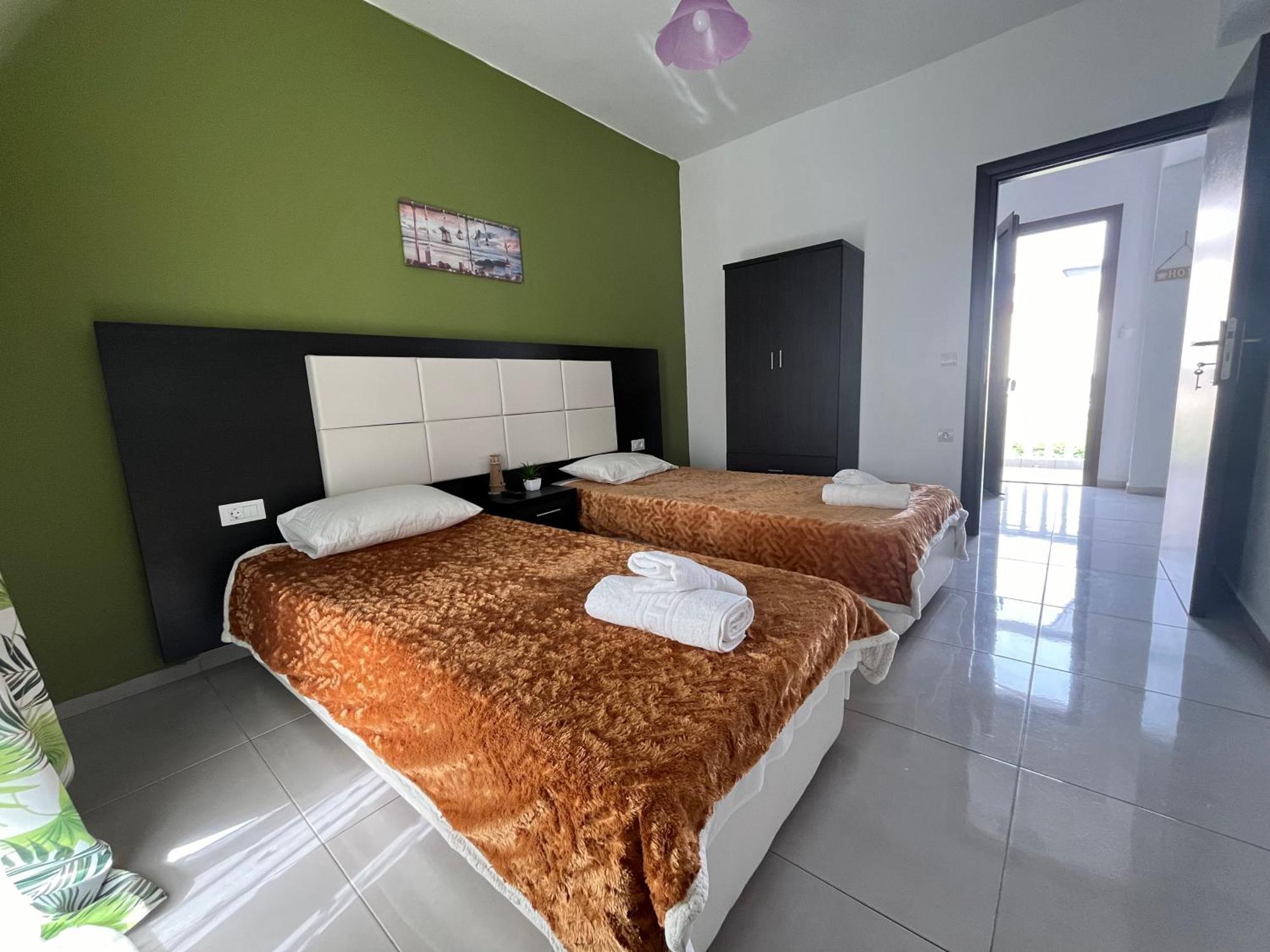 Villa Antonis Deluxe Apartments Amoudi Eksteriør bilde