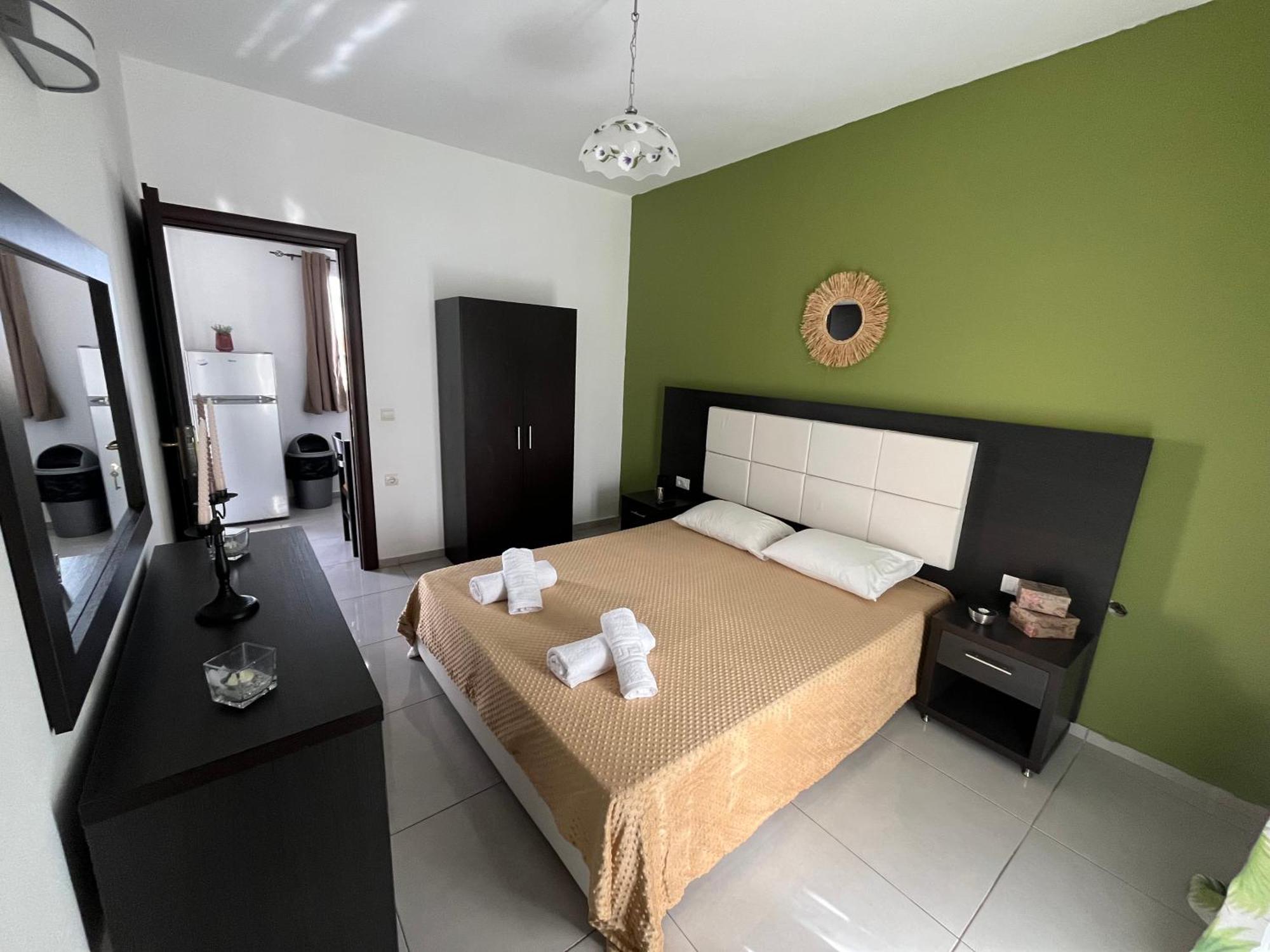 Villa Antonis Deluxe Apartments Amoudi Eksteriør bilde