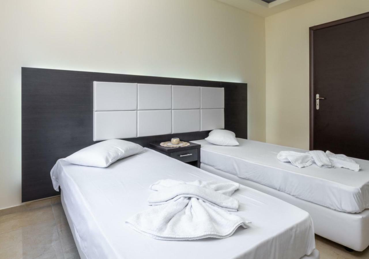 Villa Antonis Deluxe Apartments Amoudi Eksteriør bilde