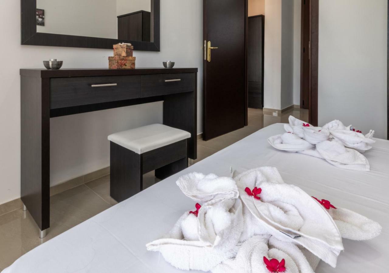 Villa Antonis Deluxe Apartments Amoudi Eksteriør bilde