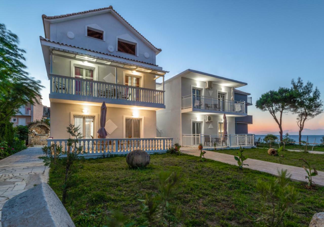 Villa Antonis Deluxe Apartments Amoudi Eksteriør bilde