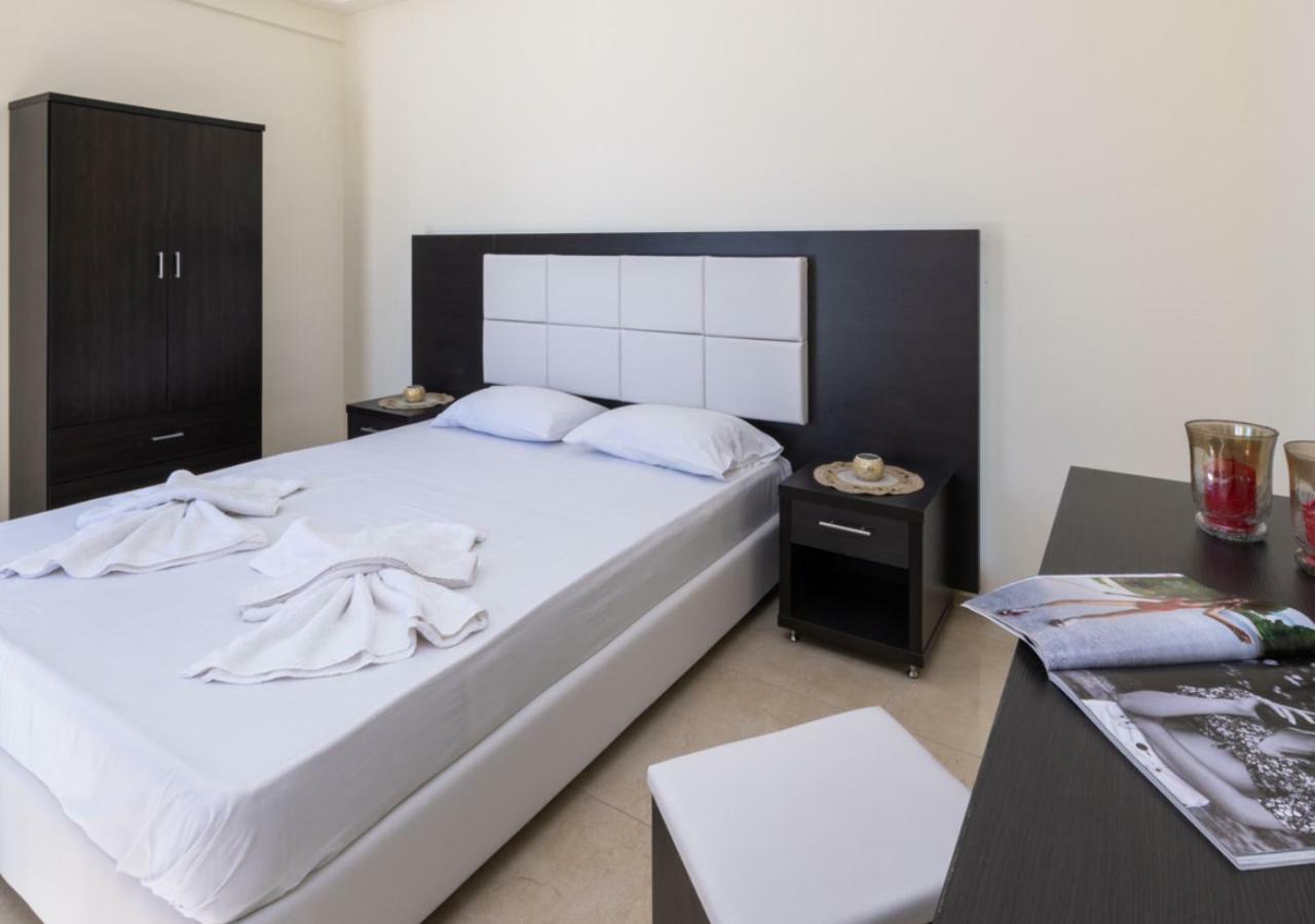 Villa Antonis Deluxe Apartments Amoudi Eksteriør bilde